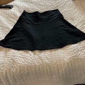 Athleta size 6 black skirt